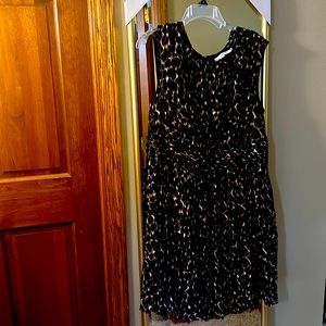 Fun Boden dress in leopard this cut gives a 50’s vintage vibe